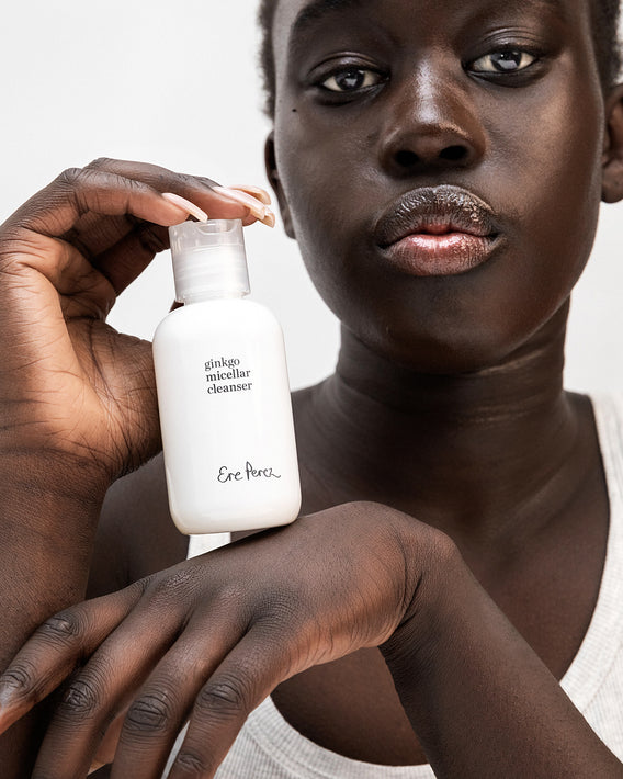 agua micelar con gingko en tabletas