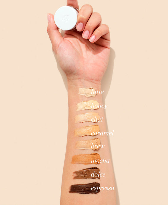 base - corrector con árnica