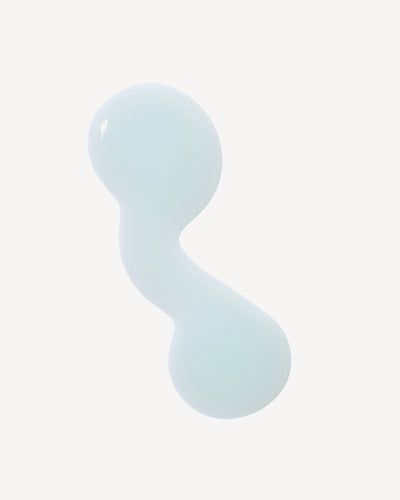 Swatch del elixir de té blanco con fito-retinol Ere Perez sobre la piel
