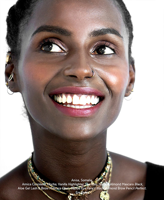 Gran Gama de Tonos Cruelty Free Makeup Marca Ere Perez Lápiz de Cejas con Cepillo