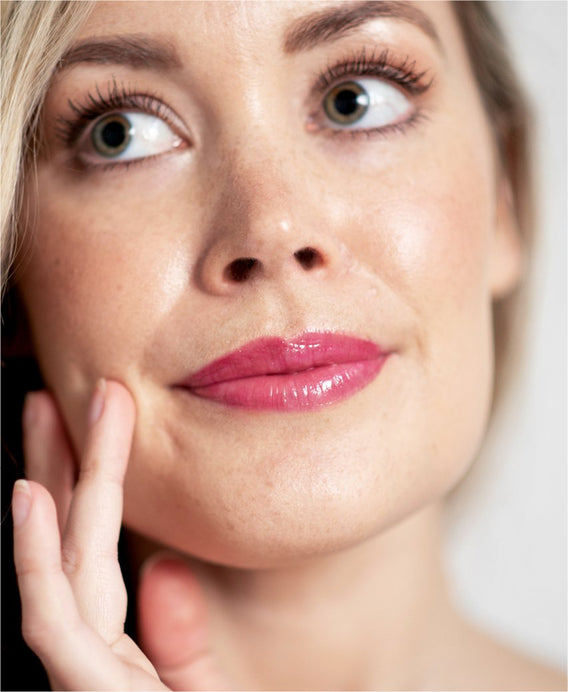 Ere Perez Lipgloss con Mango Maquillaje Vegano | e478i